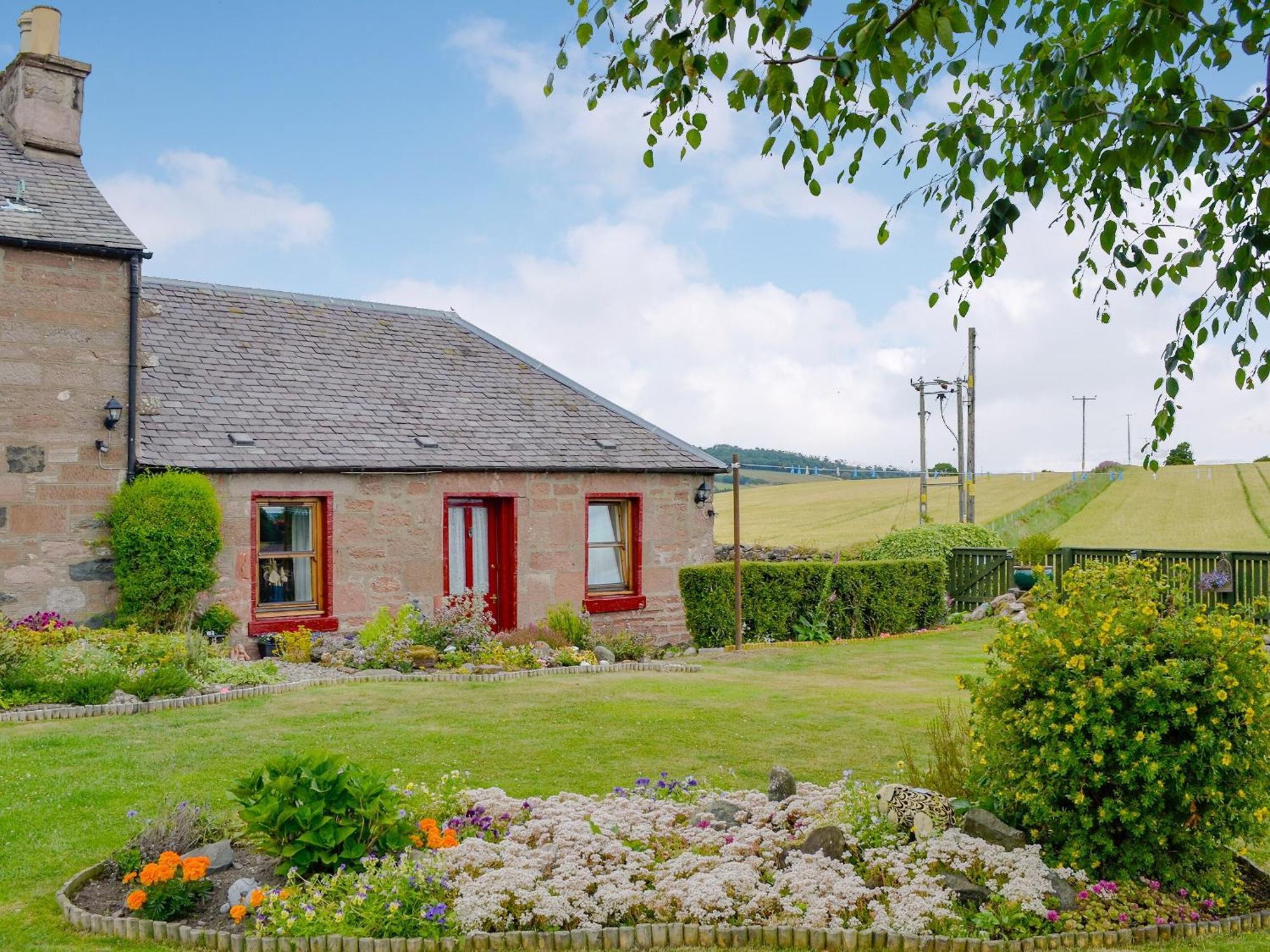 Laurel Bank Villa Alyth Exterior photo